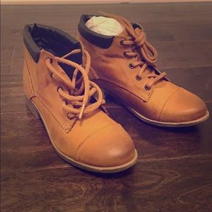 BRAND NEW Steve Madden Raymon Leather Booties